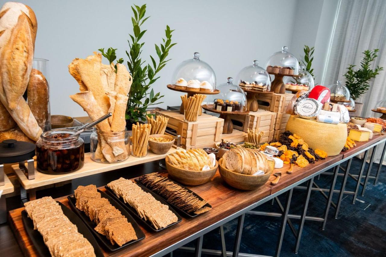 Hyatt Place Melbourne Caribbean Park Scoresby Bagian luar foto
