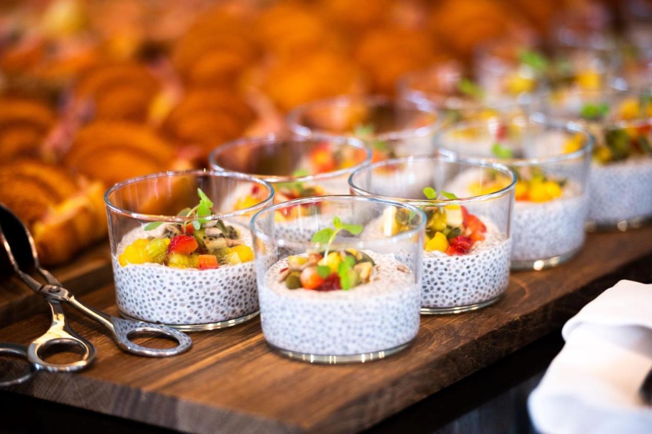 Hyatt Place Melbourne Caribbean Park Scoresby Bagian luar foto
